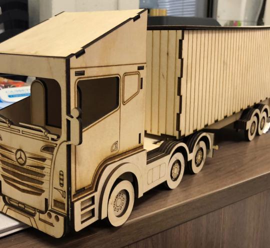 3Д Конструктор из фанеры модели грузового автомобиля