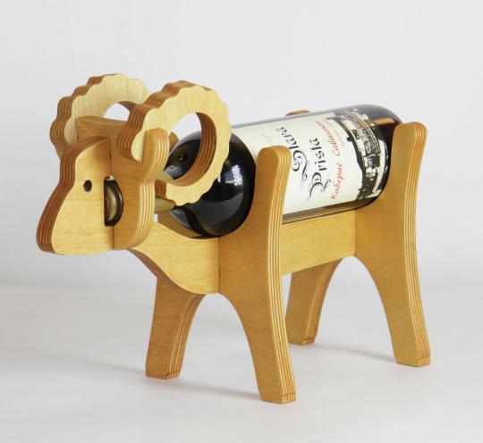 Подставка – держатель Баран деревянная для бутылки вина 
