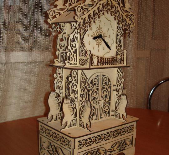 Шикарные деревянные часы