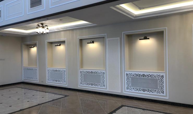 Декоративные экраны на батареи в гостинице