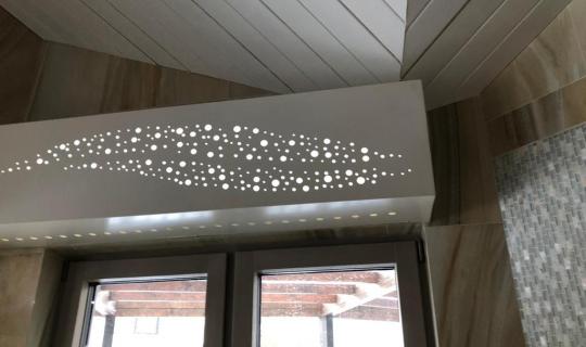 Декоративное панно с подсветкой в коттедж